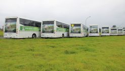 total covering nissan gtr black edition 2012 jantes noir mat bas de caisse carbone et covering partielle orange