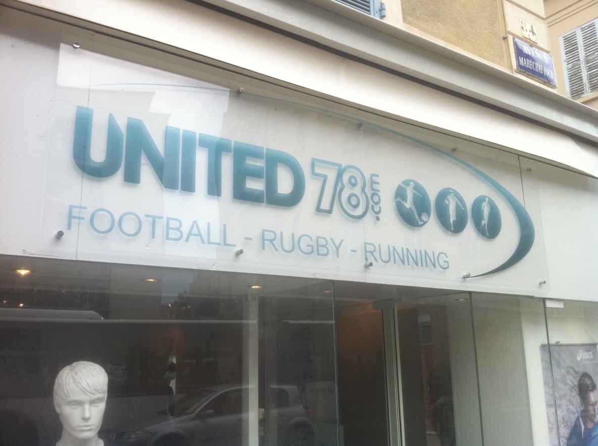 enseigne pléxiglass impression direct numérique paris rouen 76